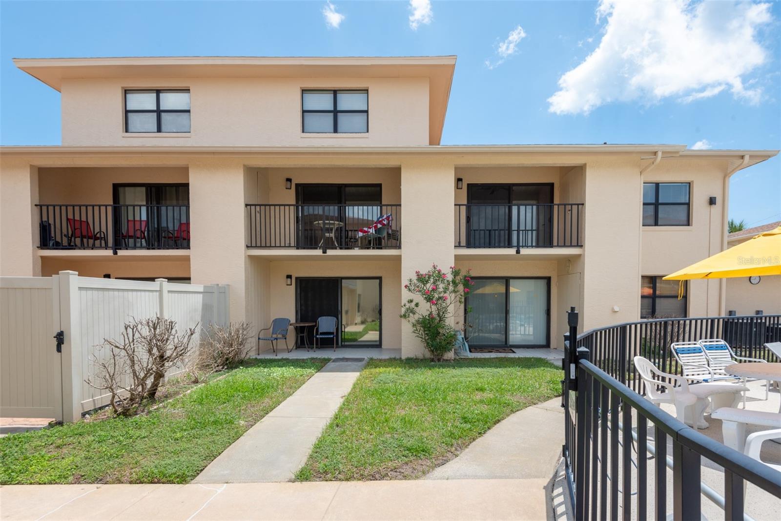OASIS CONDO - Residential