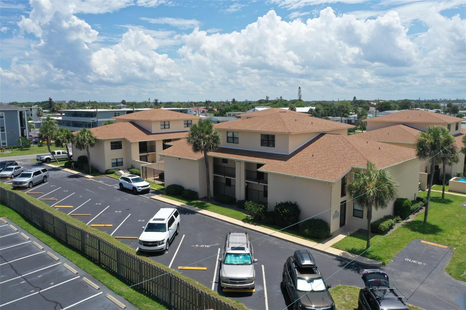 OASIS CONDO - Residential
