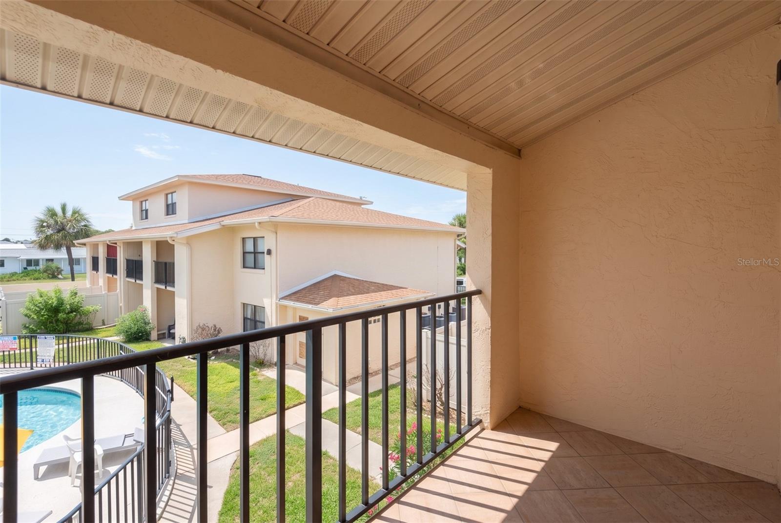 OASIS CONDO - Residential