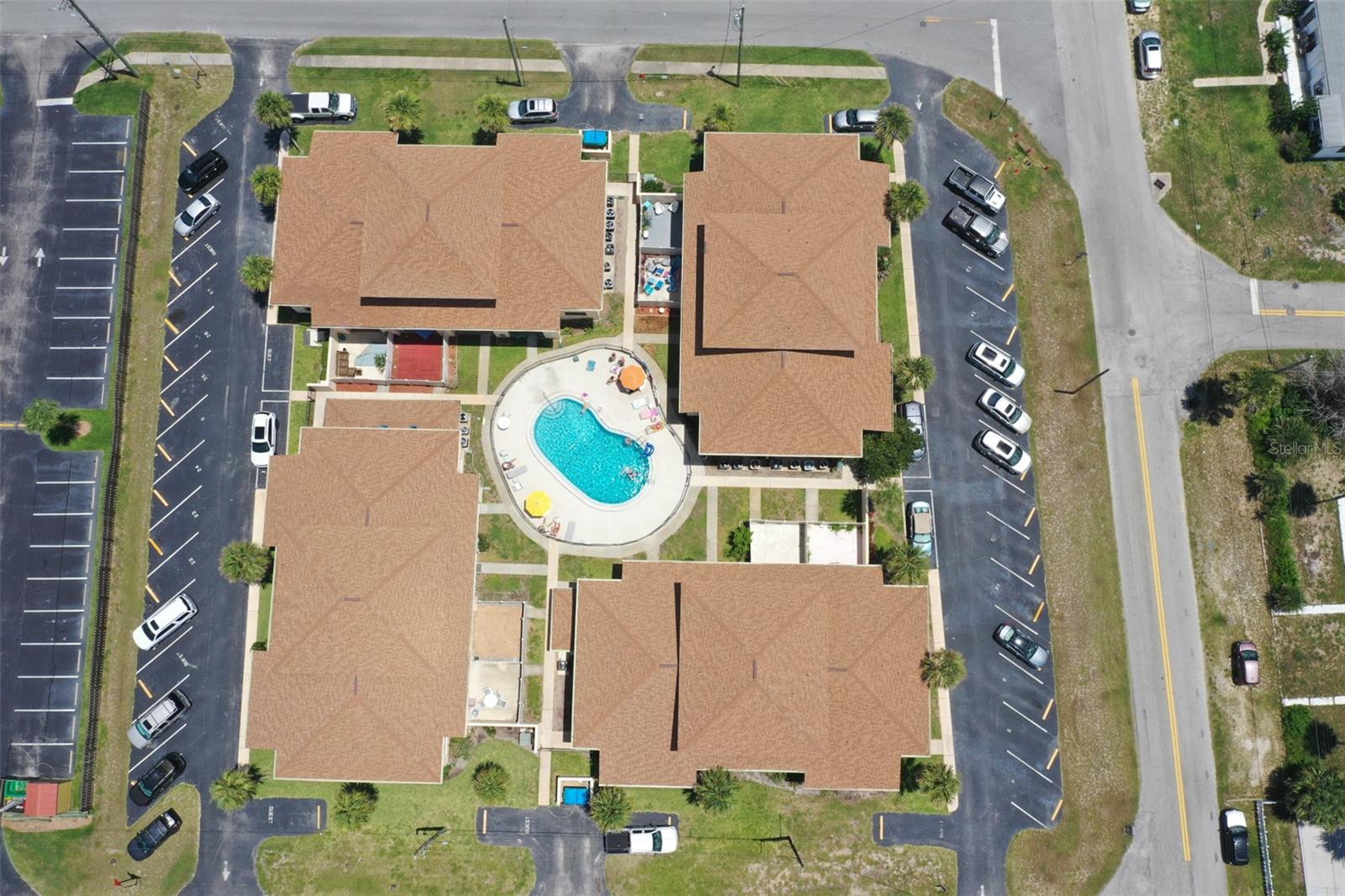 OASIS CONDO - Residential