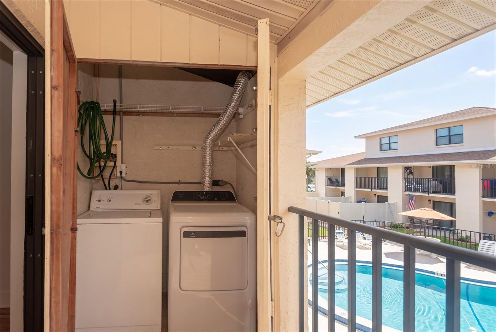 OASIS CONDO - Residential