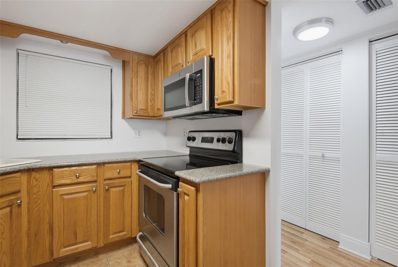OASIS CONDO - Residential