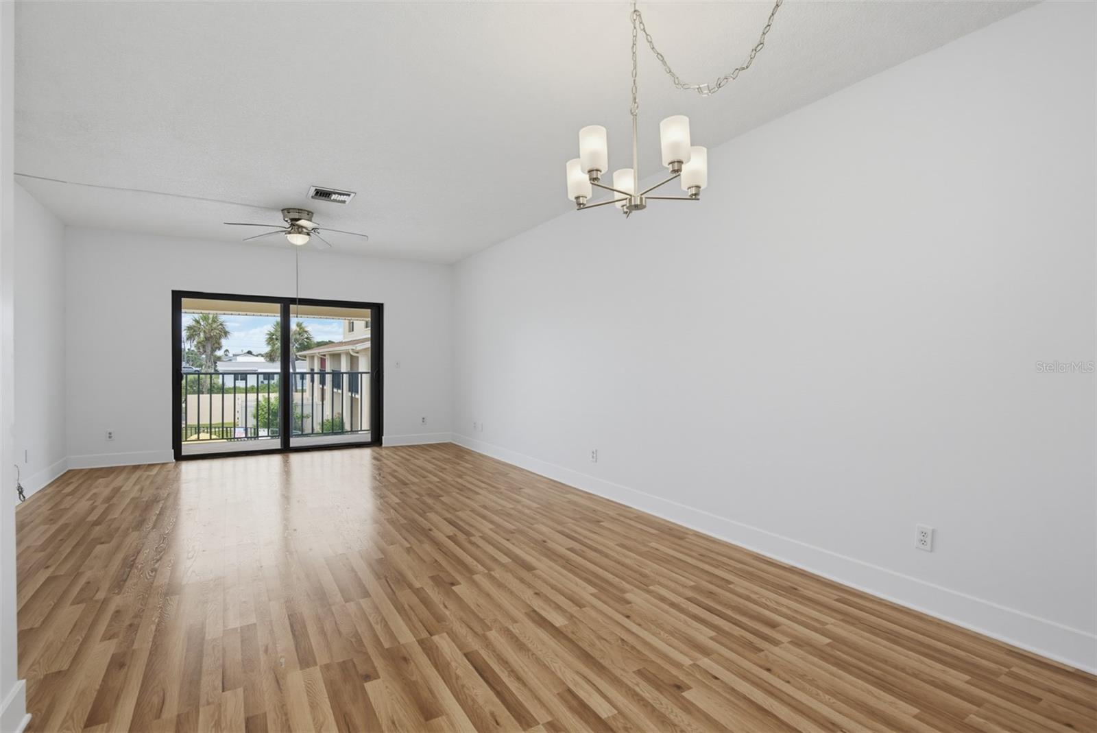 OASIS CONDO - Residential