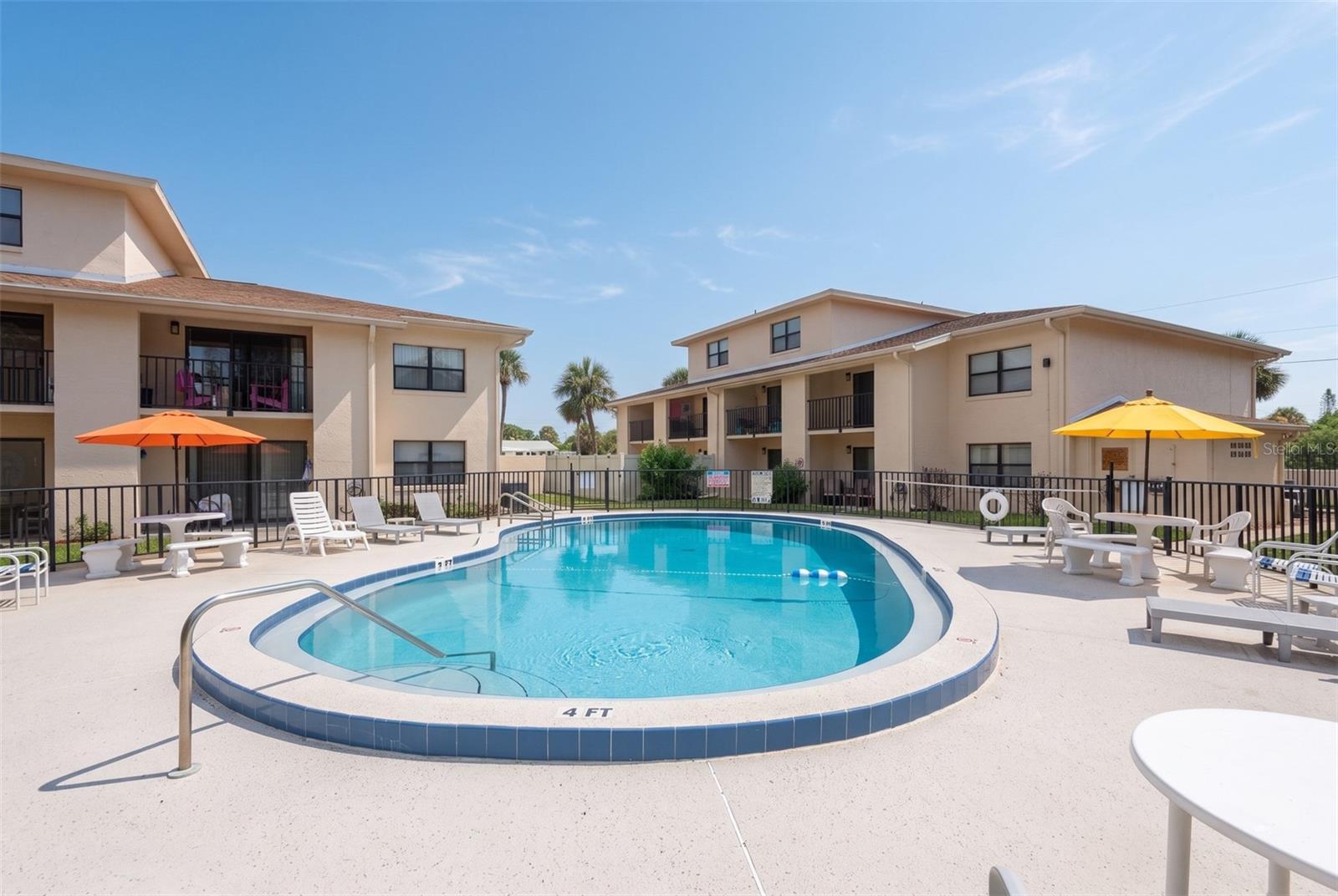 OASIS CONDO - Residential