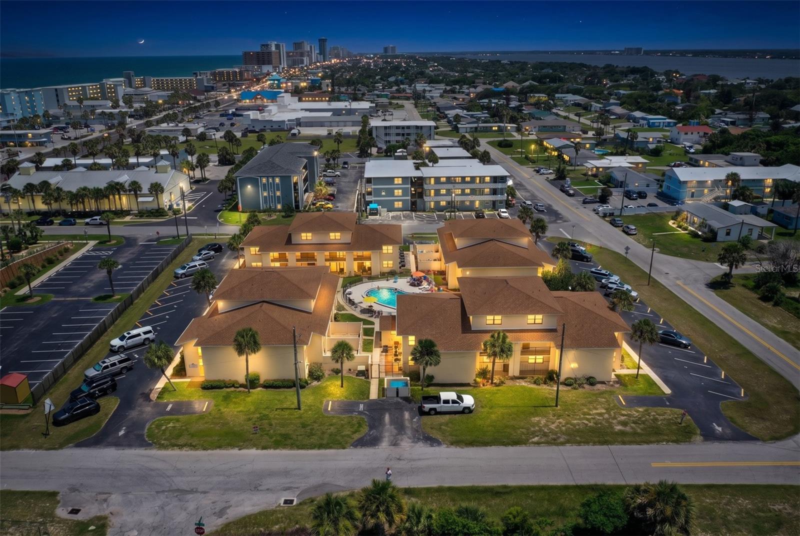 OASIS CONDO - Residential