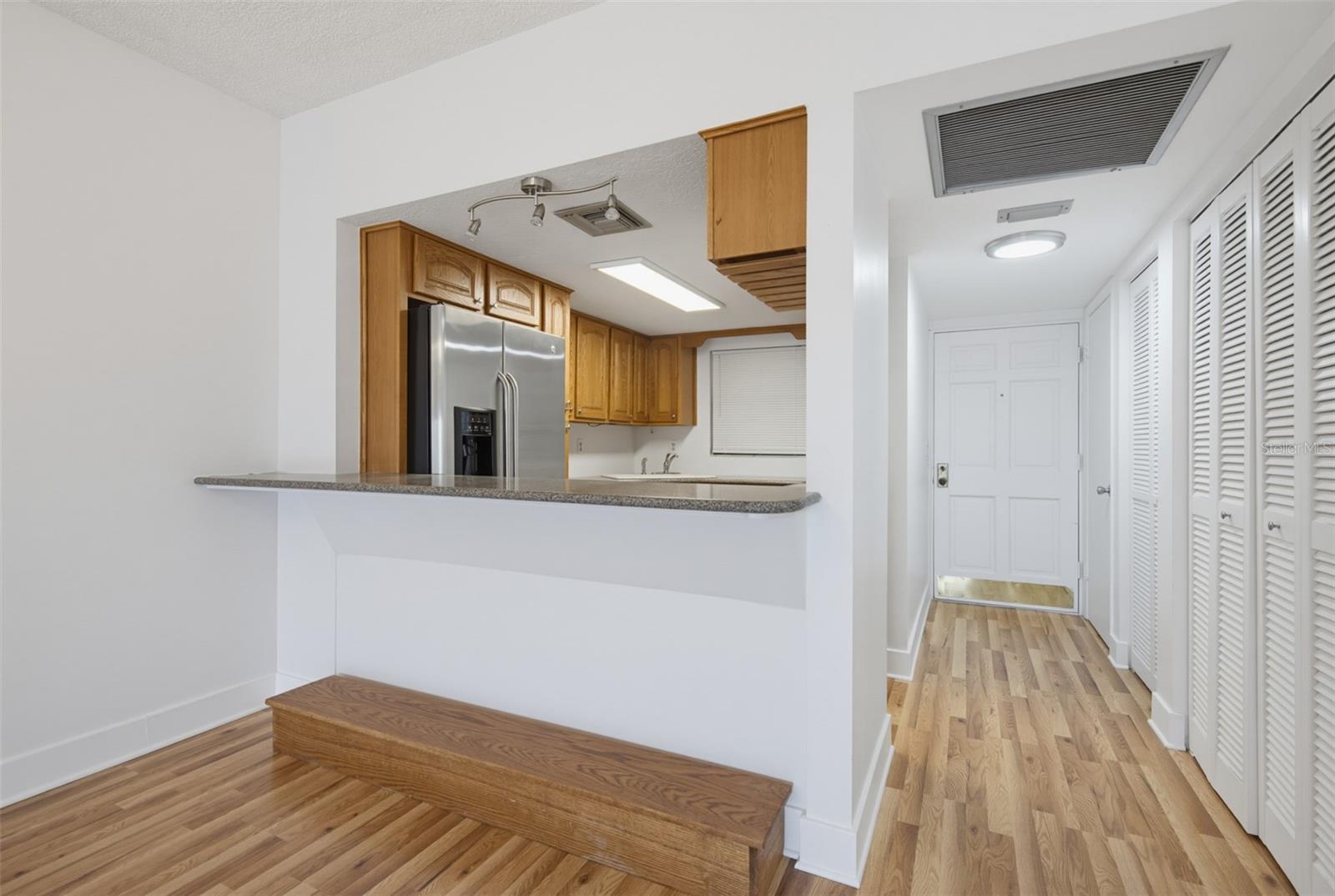OASIS CONDO - Residential