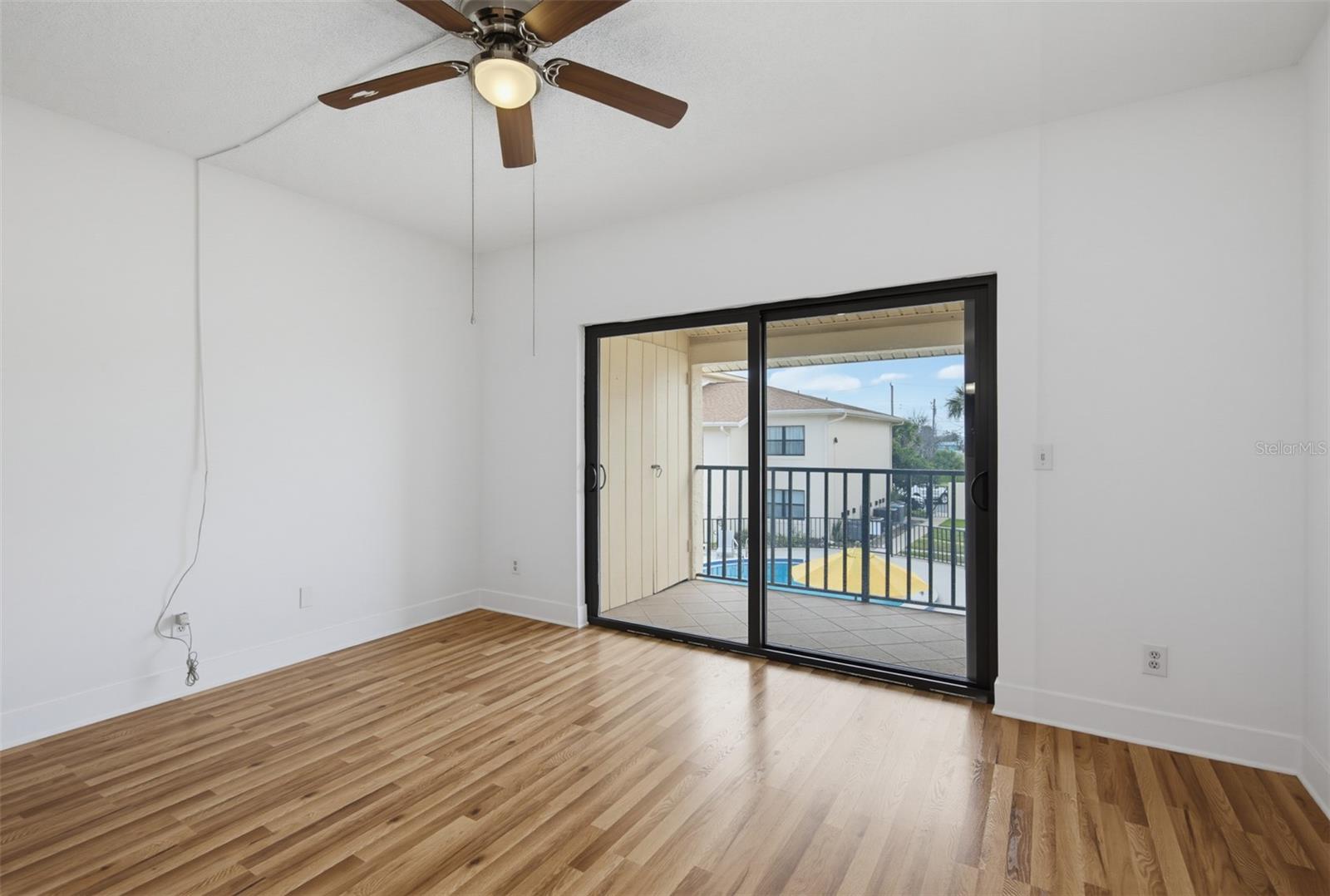 OASIS CONDO - Residential