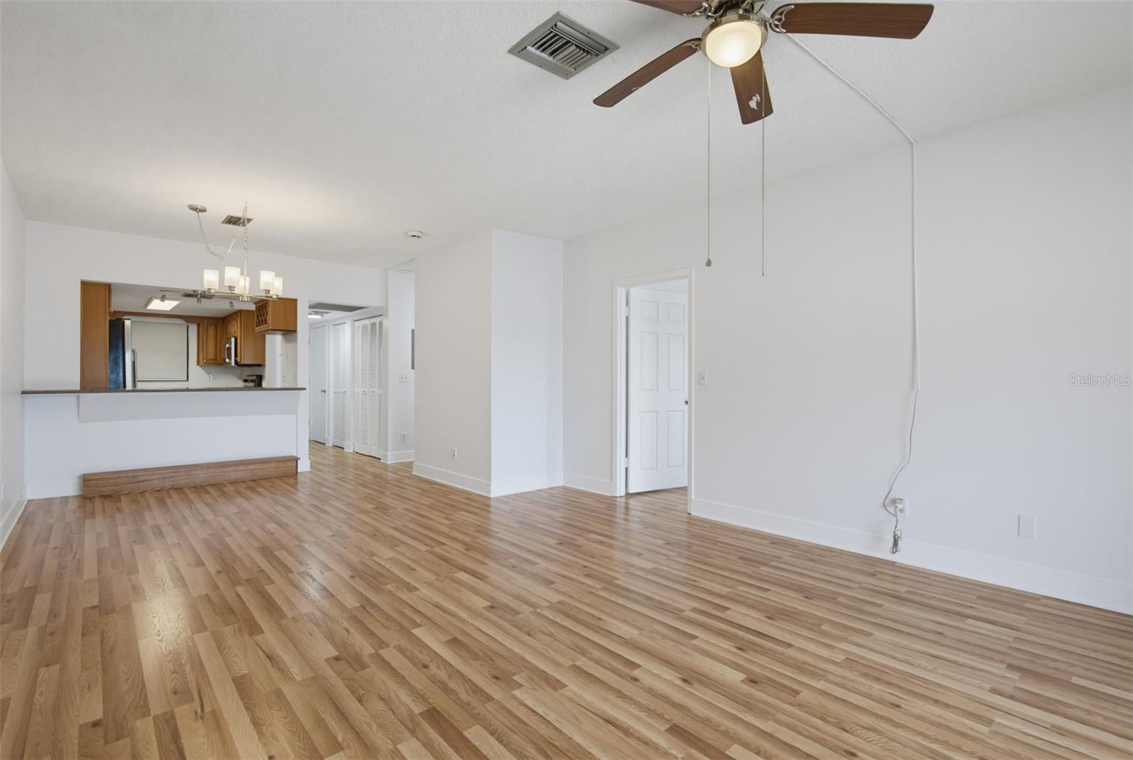 OASIS CONDO - Residential