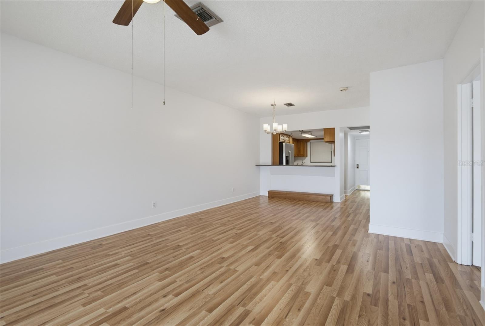 OASIS CONDO - Residential