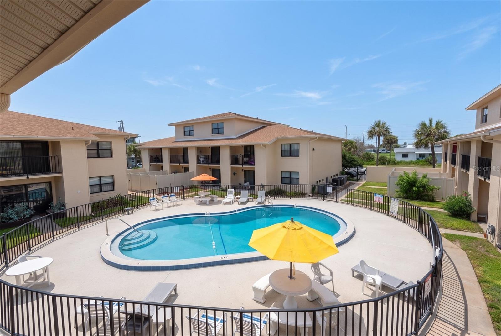 OASIS CONDO - Residential