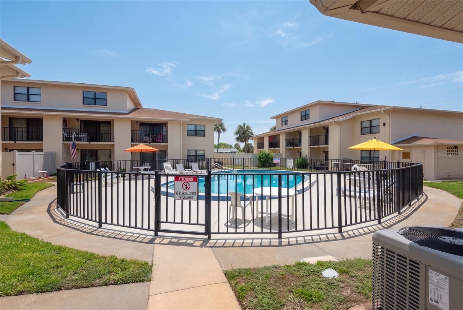 OASIS CONDO - Residential