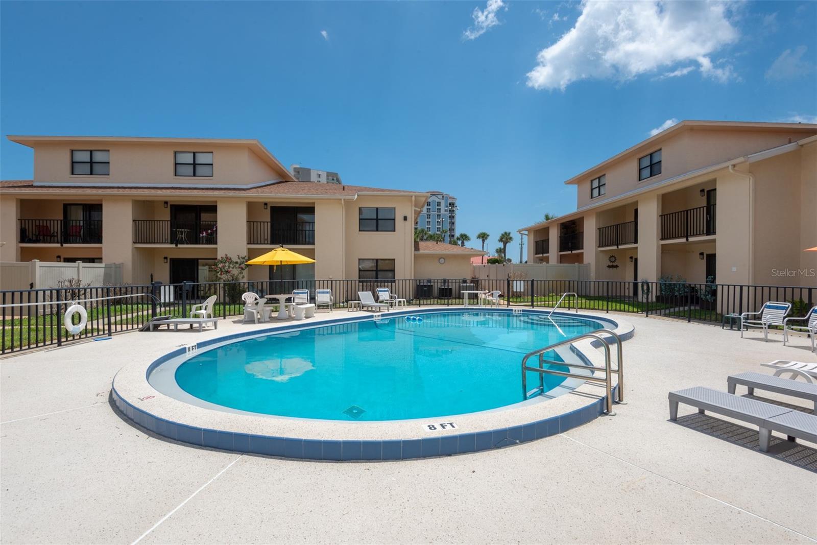 OASIS CONDO - Residential