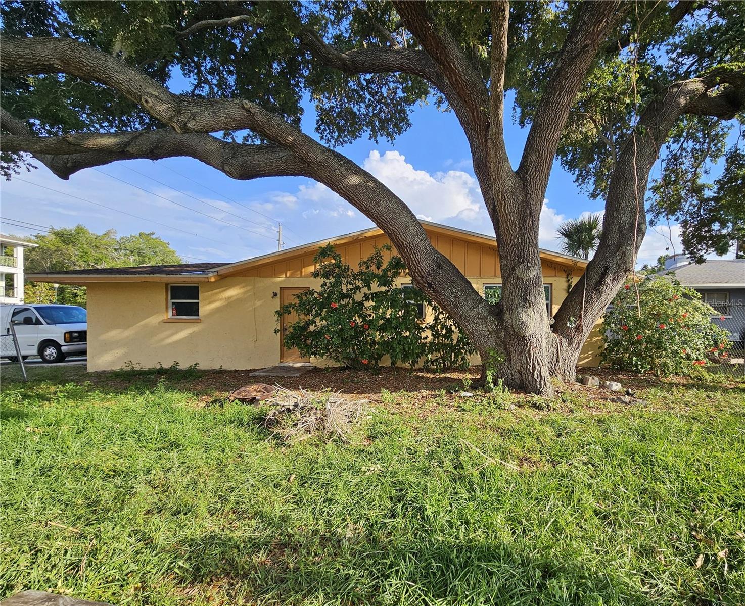 COCOANUT HEIGHTS - Residential