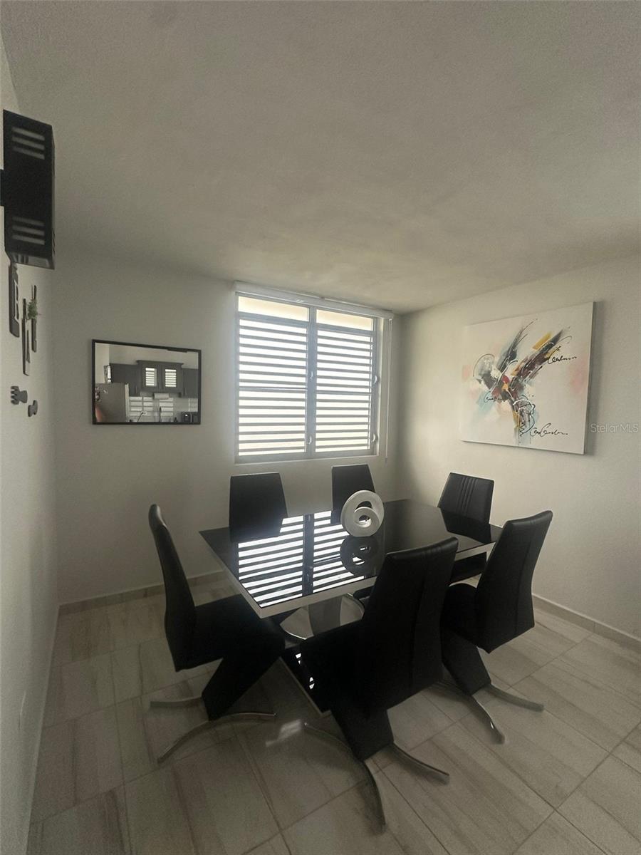 URB. EXTENSIÓN ELIZABETH - Residential