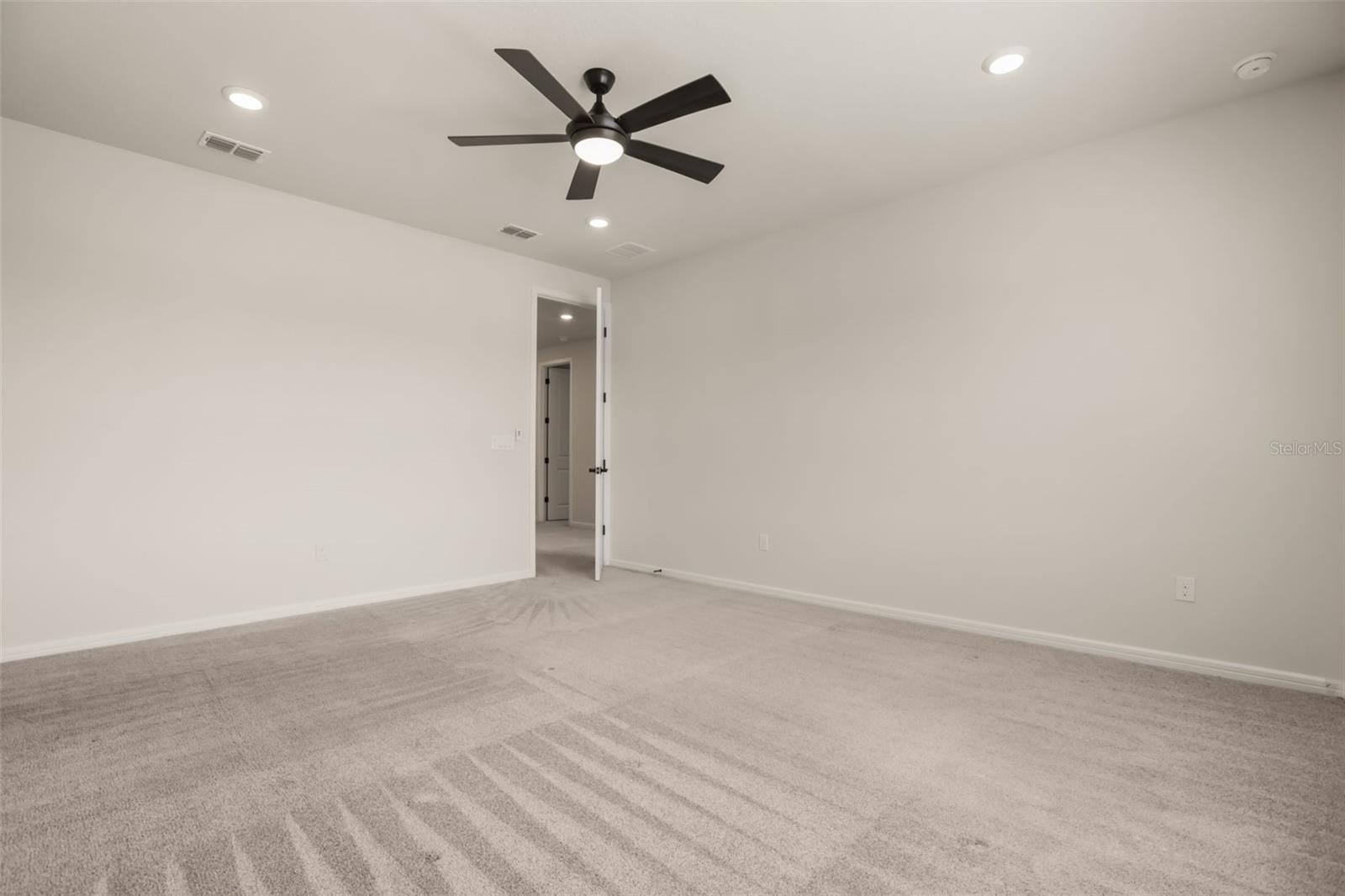 ISLES/LK NONA PH 3A - Residential Lease