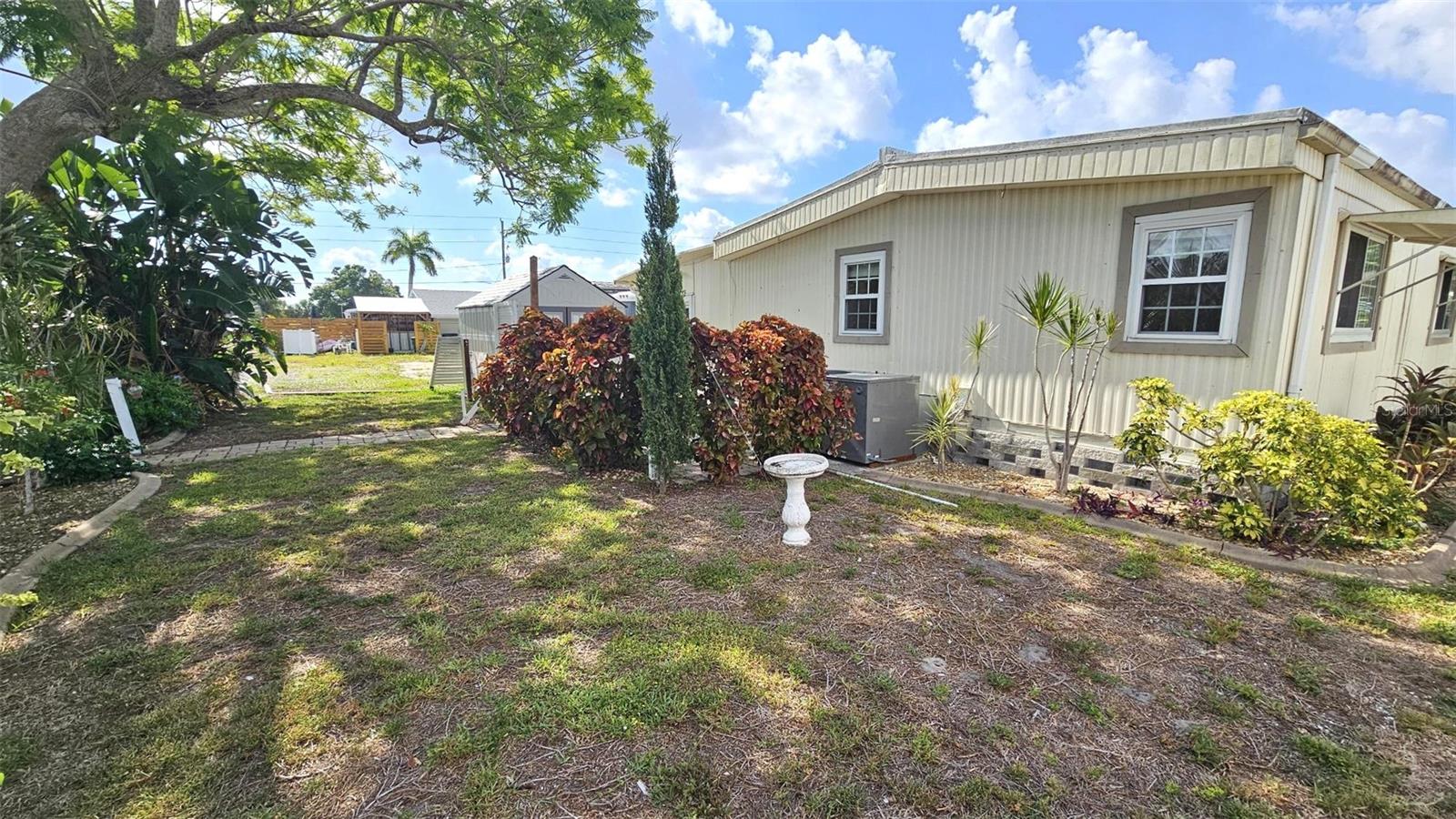 HOL MOB ESTATES 2ND ADD - Residential Lease