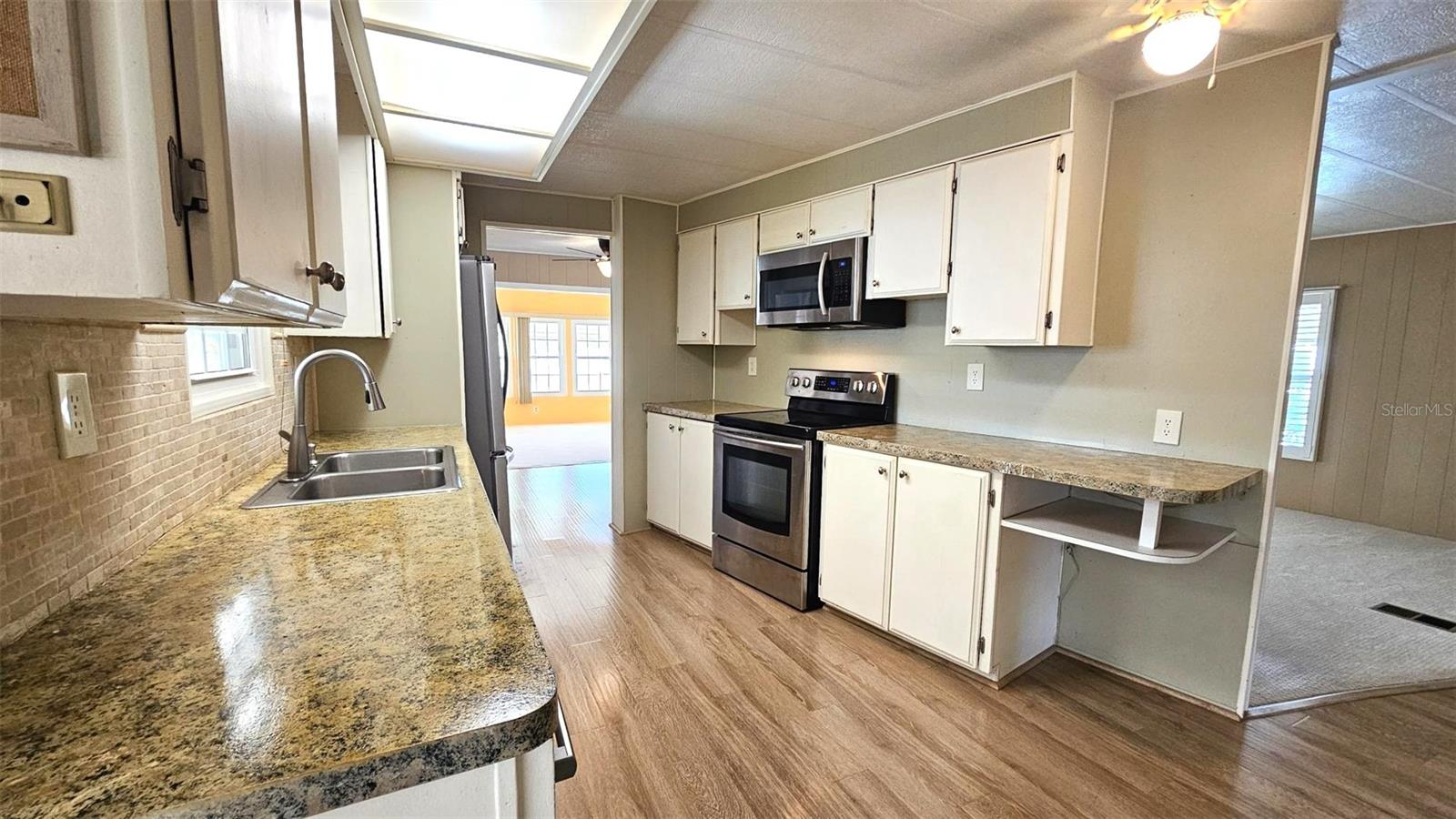 HOL MOB ESTATES 2ND ADD - Residential Lease