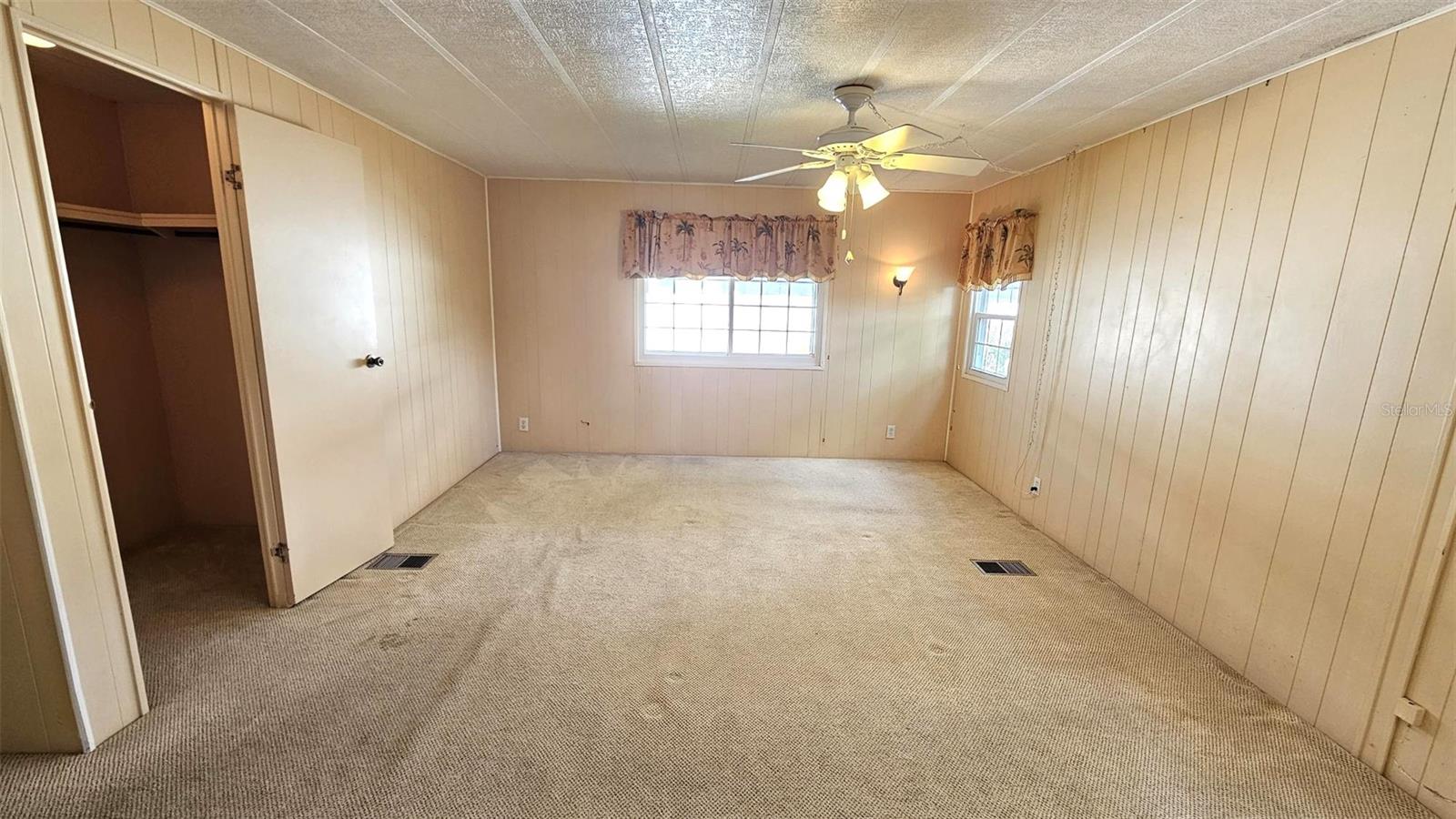 HOL MOB ESTATES 2ND ADD - Residential Lease