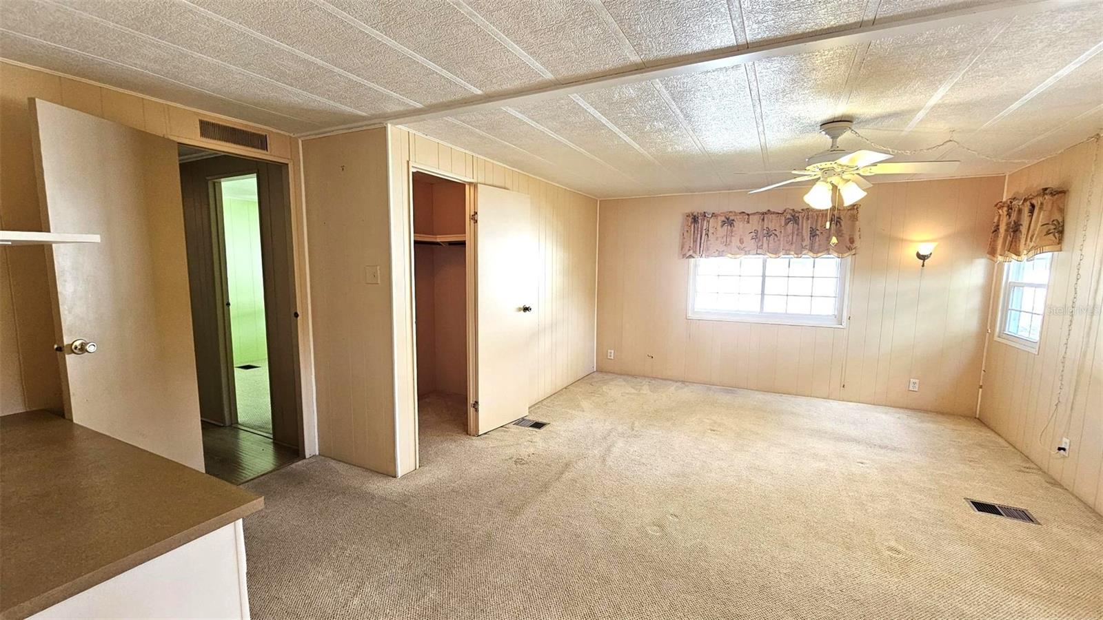 HOL MOB ESTATES 2ND ADD - Residential Lease