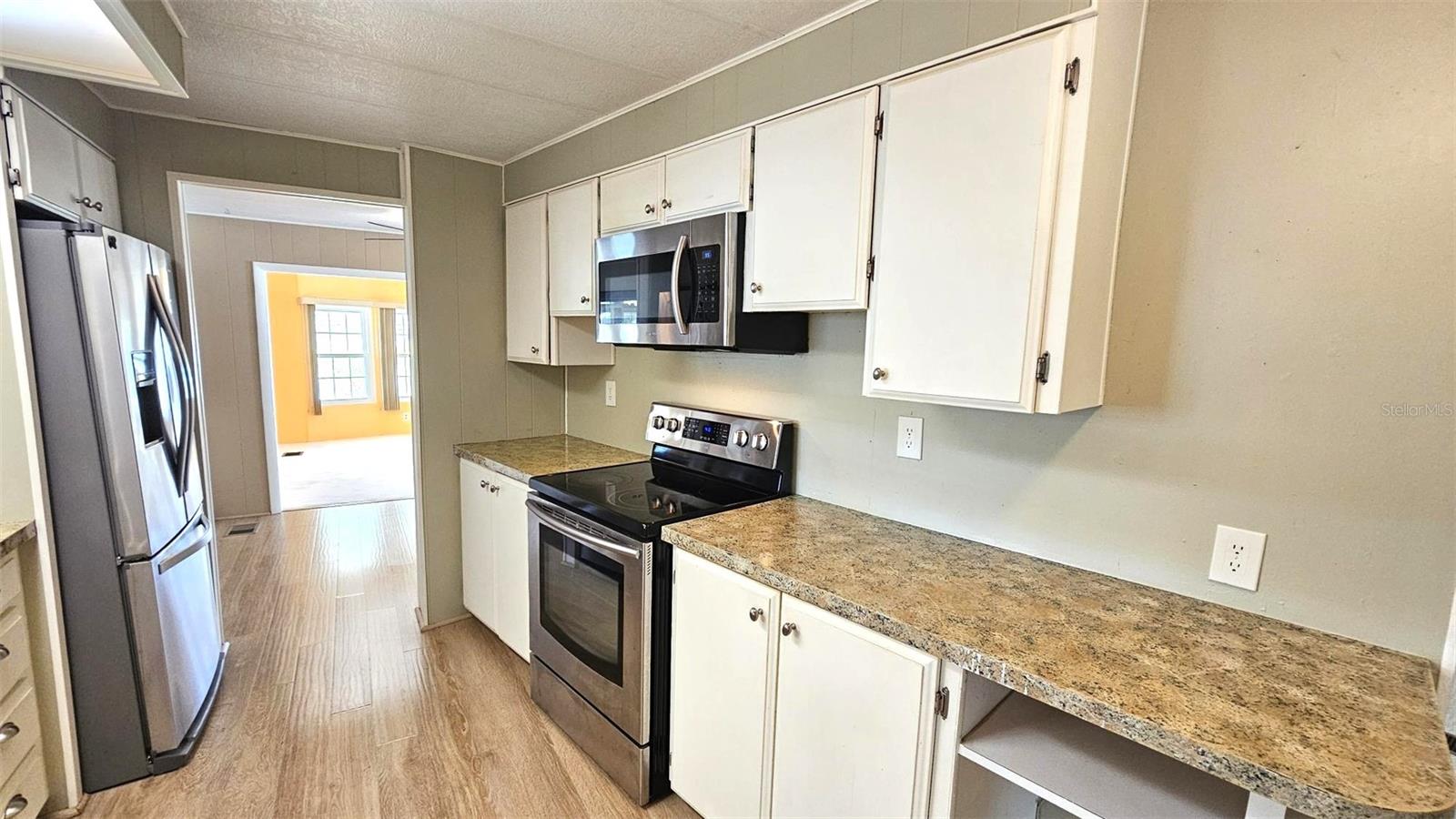 HOL MOB ESTATES 2ND ADD - Residential Lease