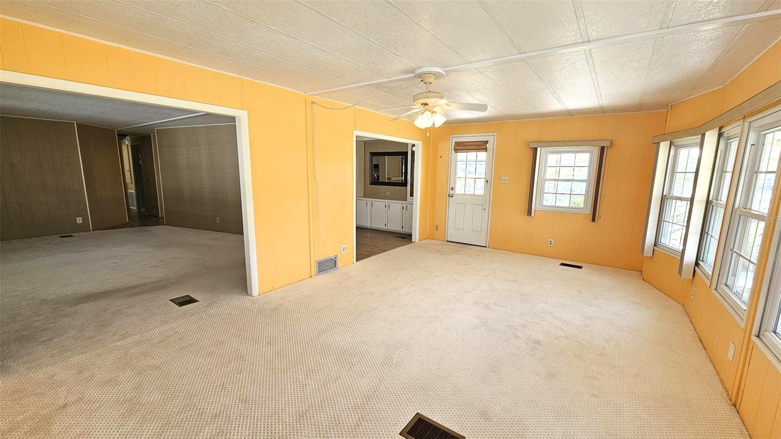 HOL MOB ESTATES 2ND ADD - Residential Lease