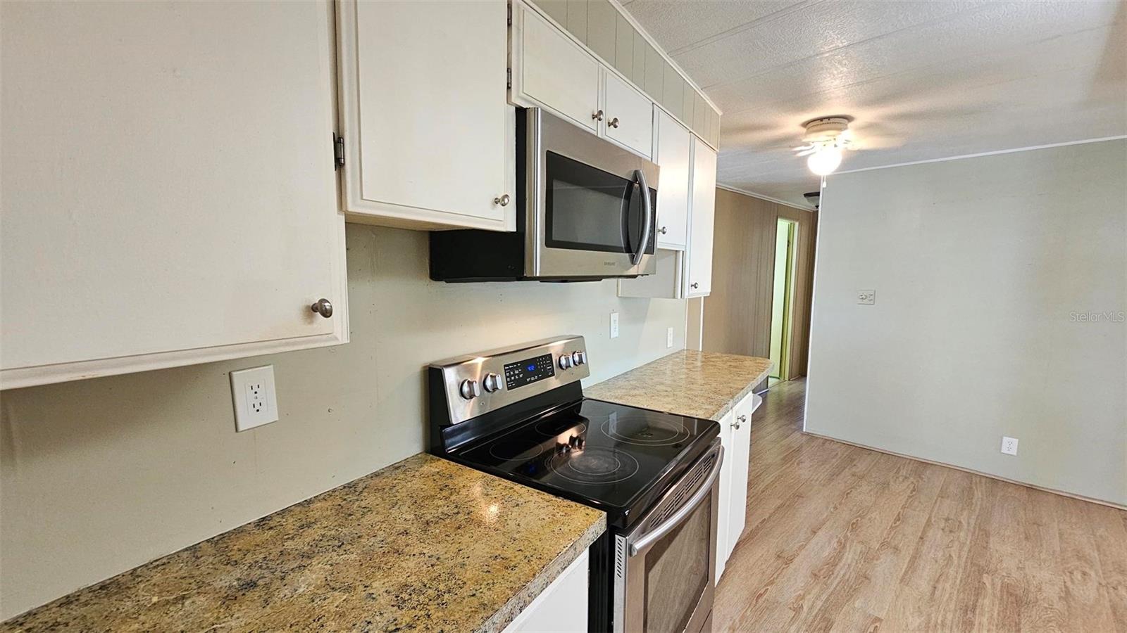HOL MOB ESTATES 2ND ADD - Residential Lease