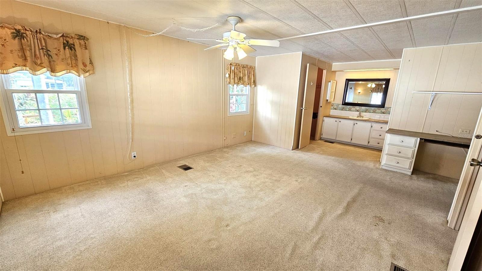 HOL MOB ESTATES 2ND ADD - Residential Lease