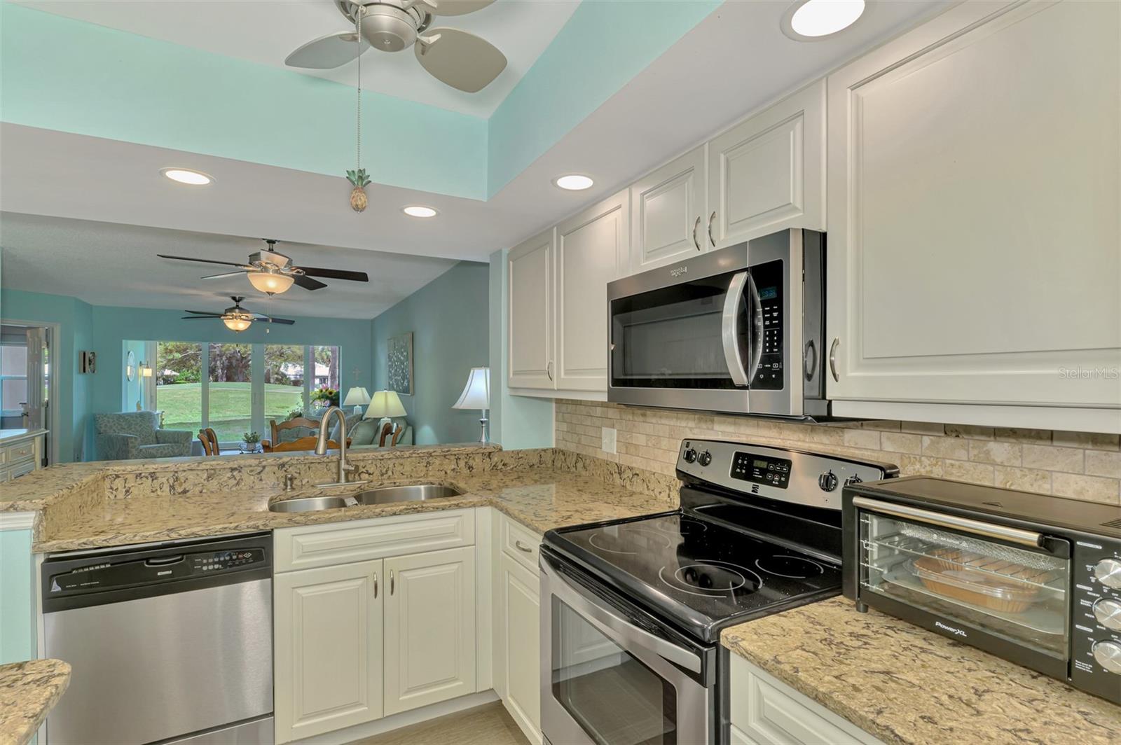 FARMINGTON VISTAS - Residential