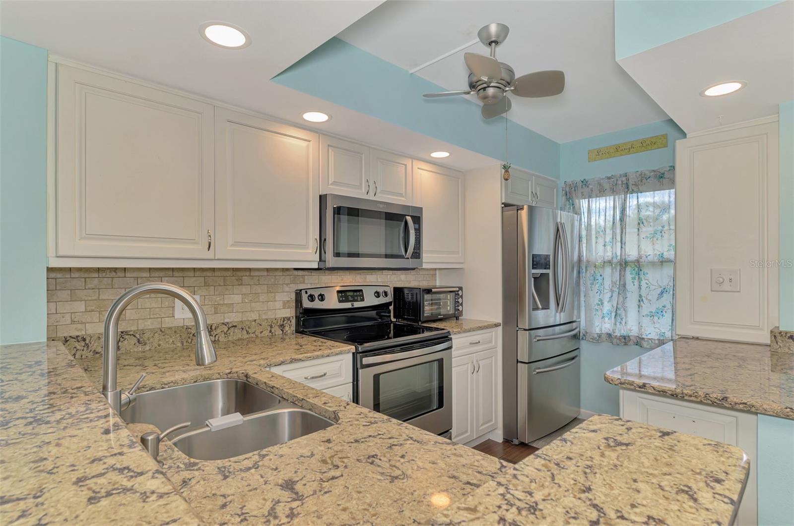 FARMINGTON VISTAS - Residential
