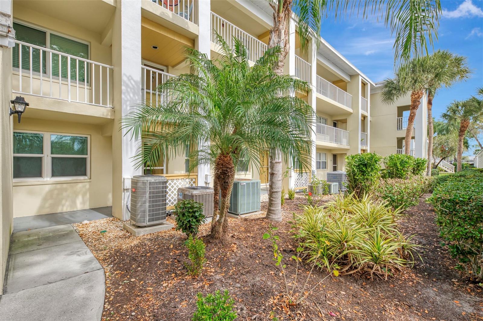 FARMINGTON VISTAS - Residential