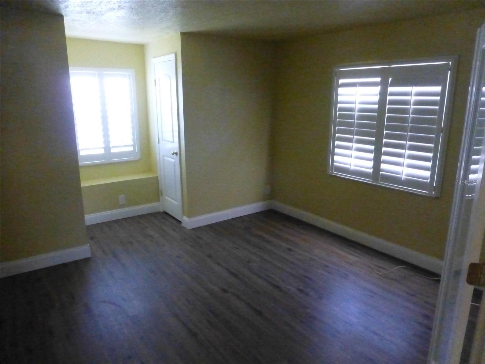 DUNEDIN MANOR SUB - Residential Lease
