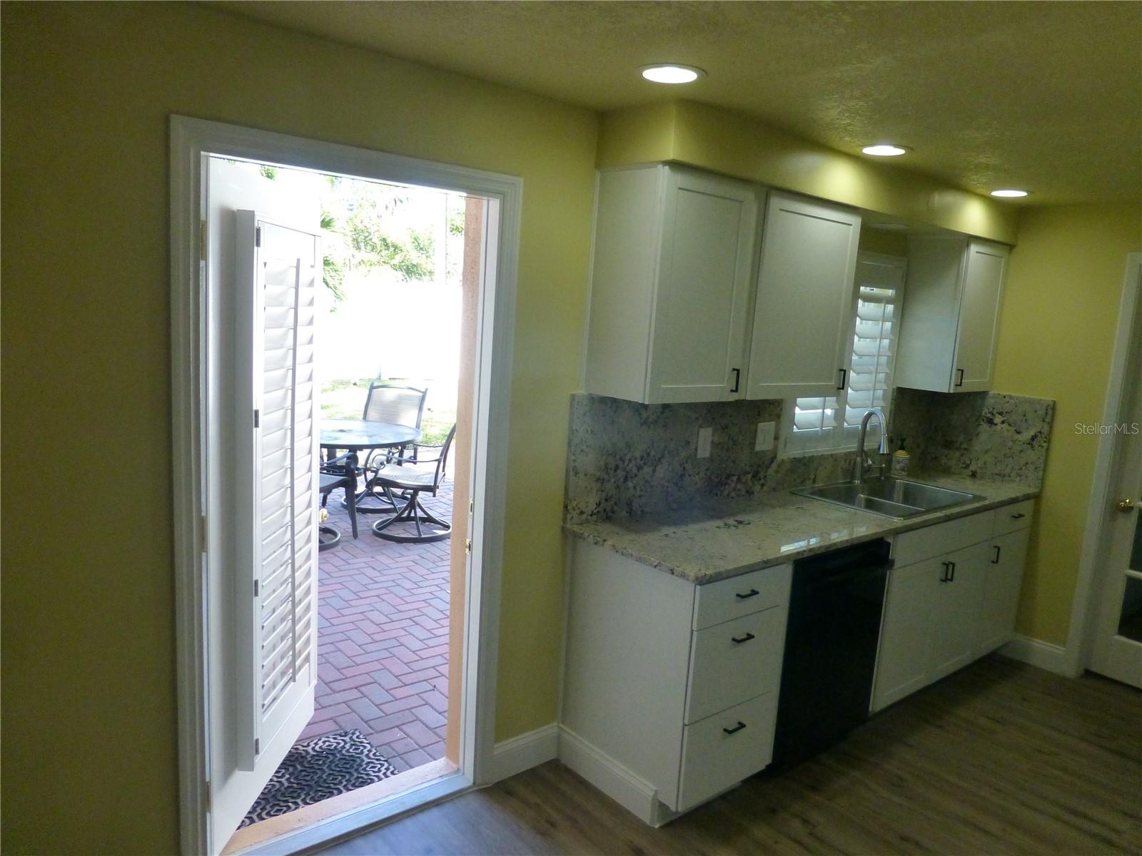 DUNEDIN MANOR SUB - Residential Lease