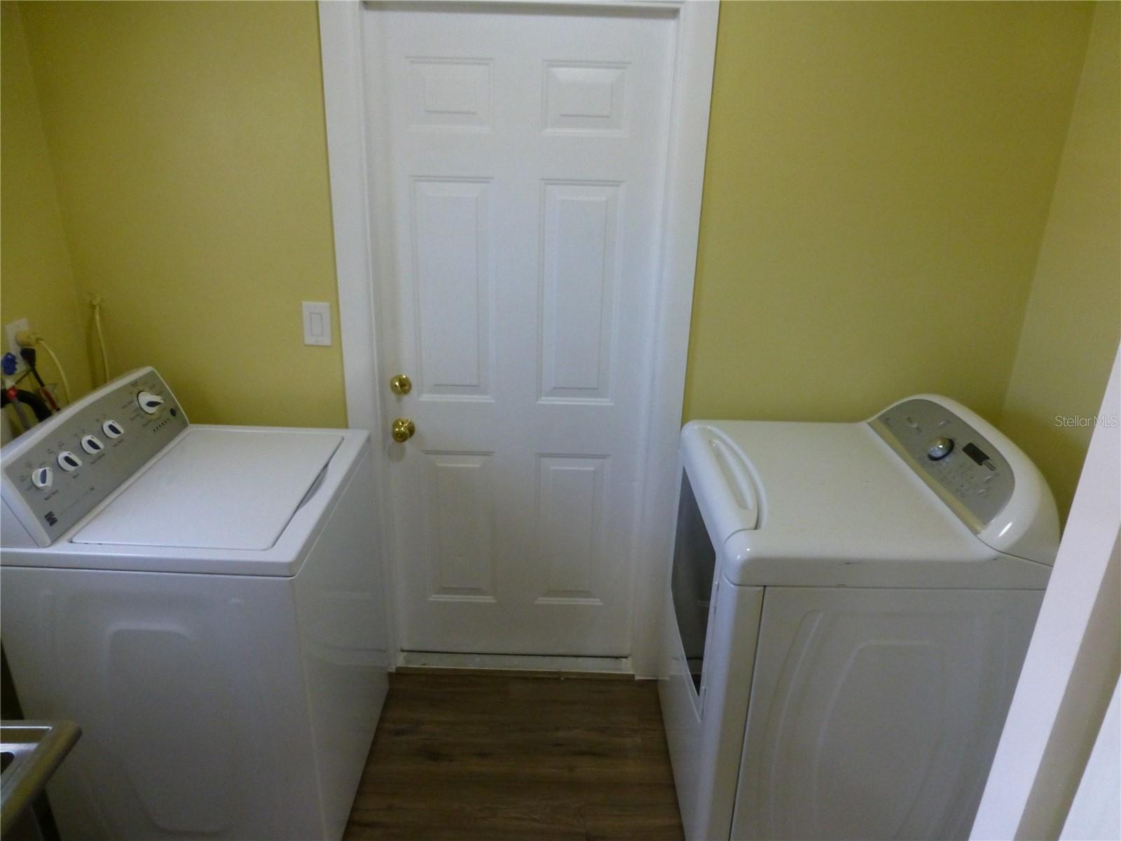 DUNEDIN MANOR SUB - Residential Lease