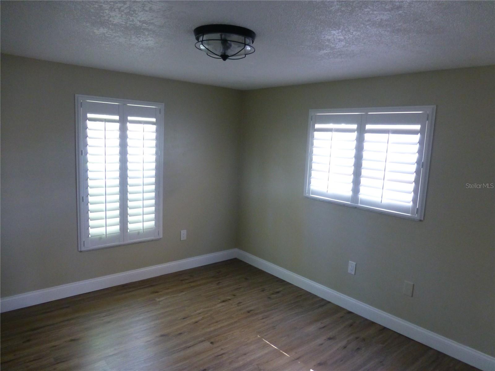DUNEDIN MANOR SUB - Residential Lease