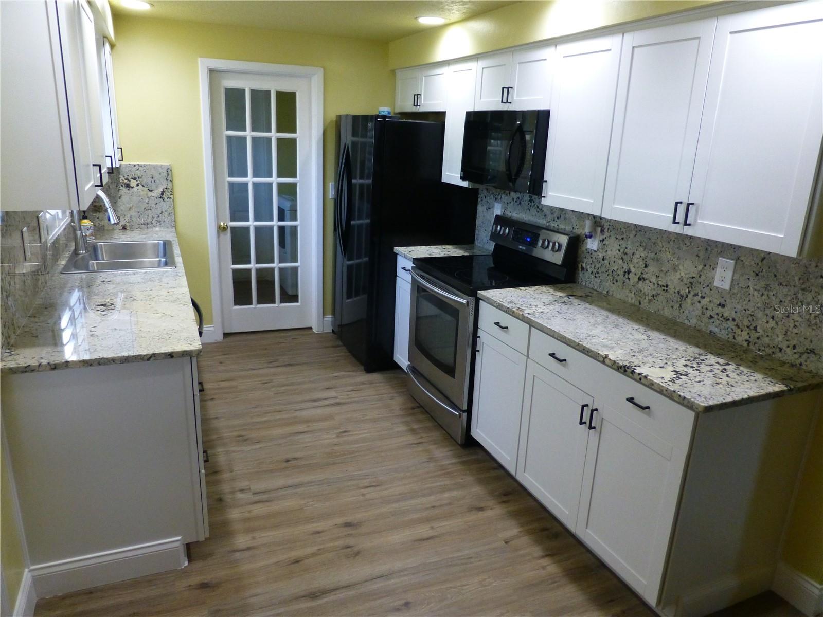 DUNEDIN MANOR SUB - Residential Lease