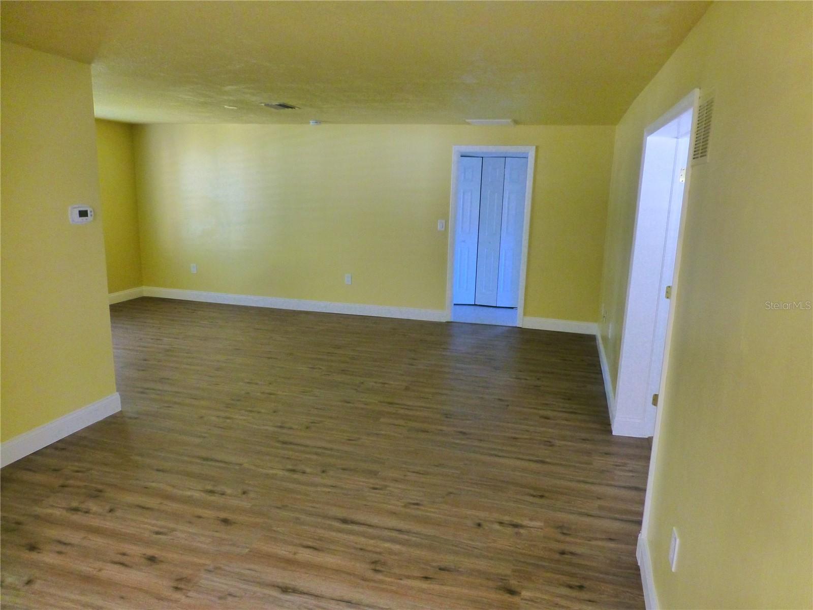 DUNEDIN MANOR SUB - Residential Lease