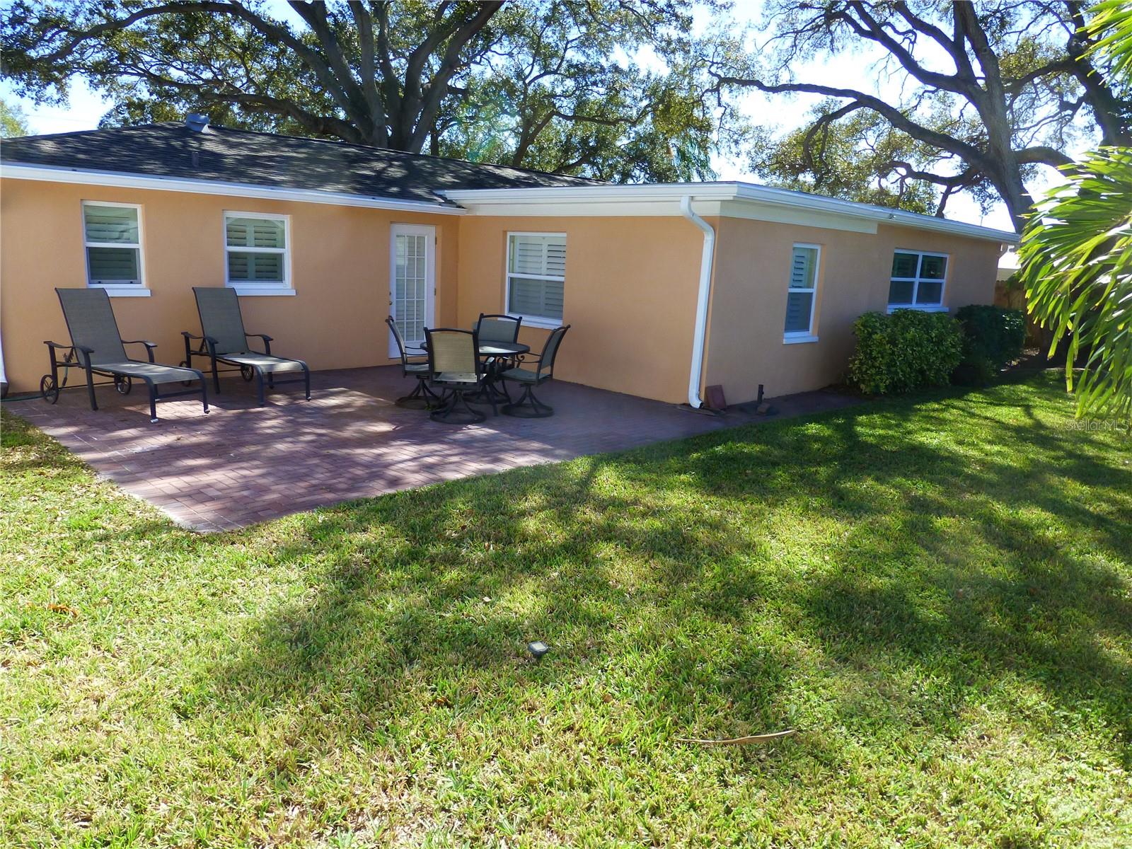 DUNEDIN MANOR SUB - Residential Lease