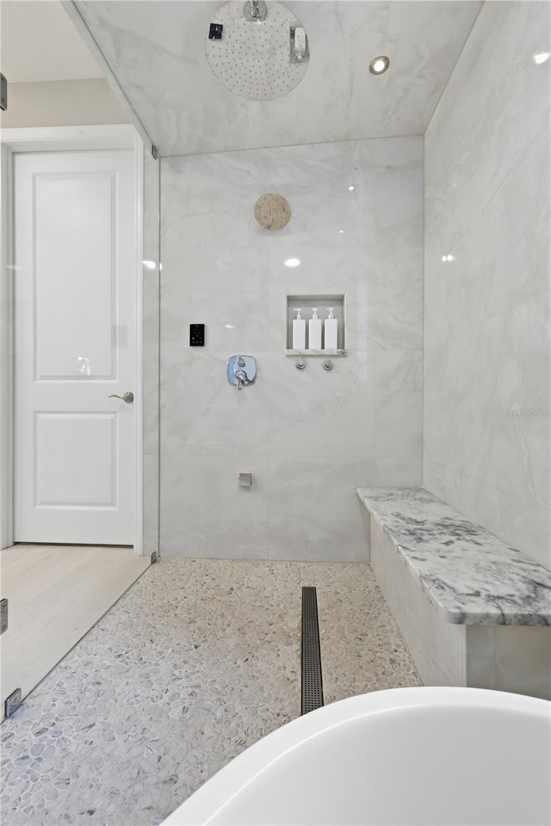 VICTORIA HILLS - Residential
