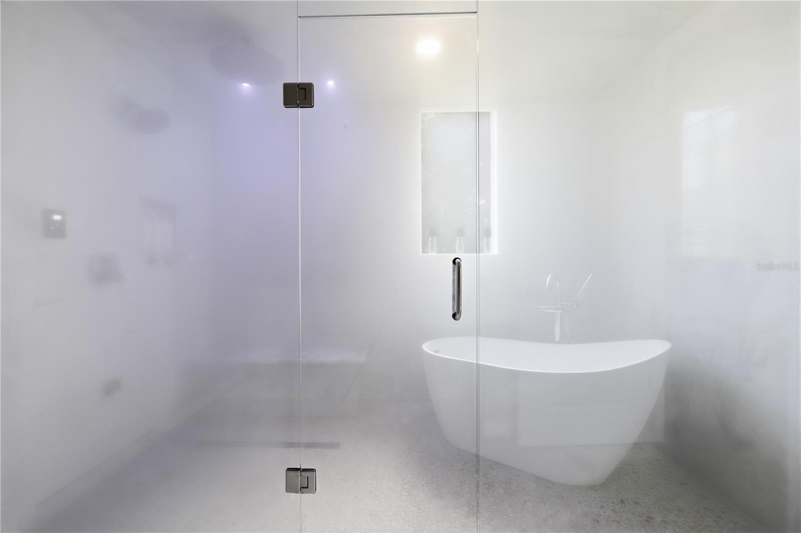 VICTORIA HILLS - Residential