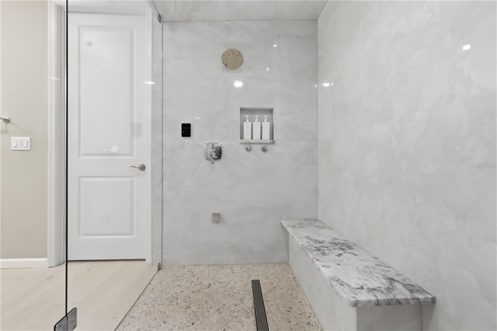 VICTORIA HILLS - Residential
