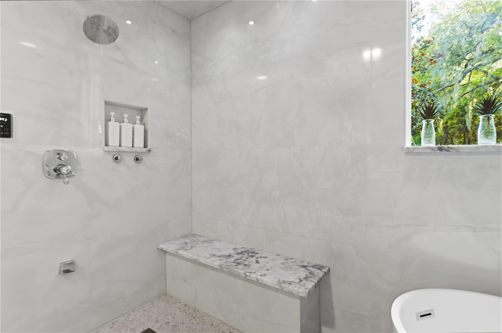 VICTORIA HILLS - Residential