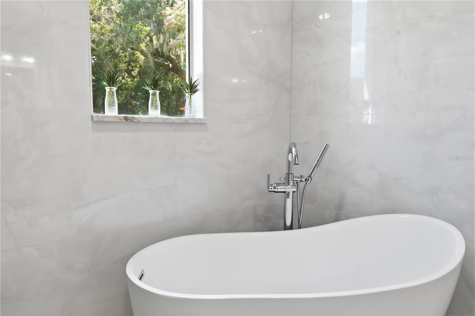 VICTORIA HILLS - Residential