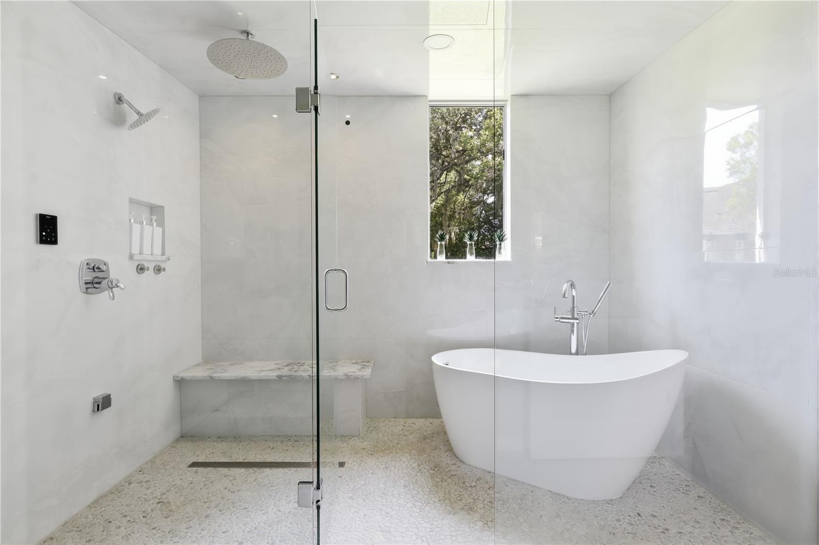 VICTORIA HILLS - Residential