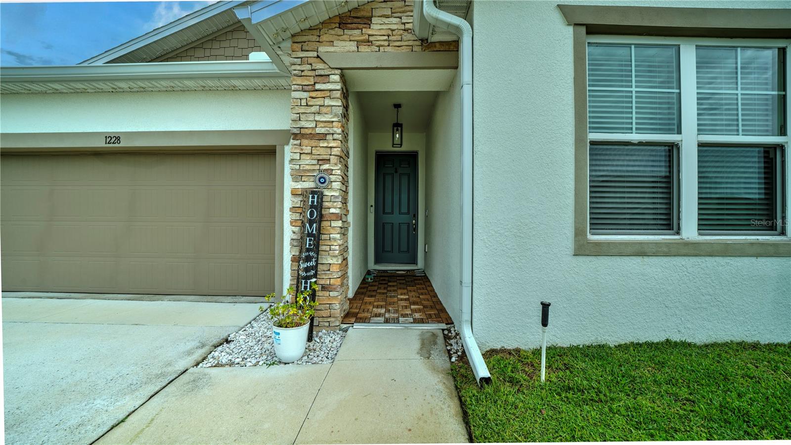 MATTIE POINTE - Residential