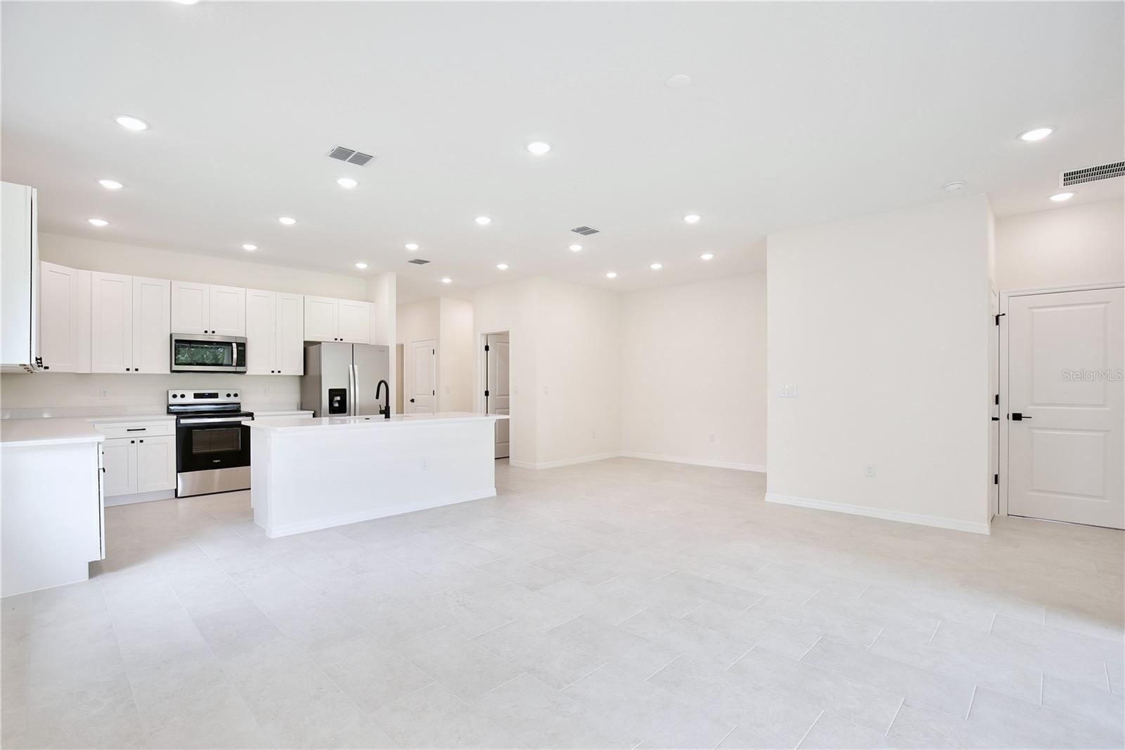 GROVELAND SUNRISE RIDGE - Residential