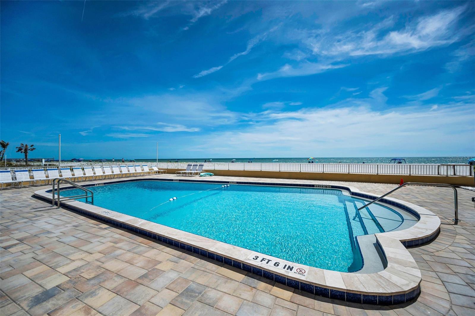 HOLIDAY VILLAS 3 - Residential