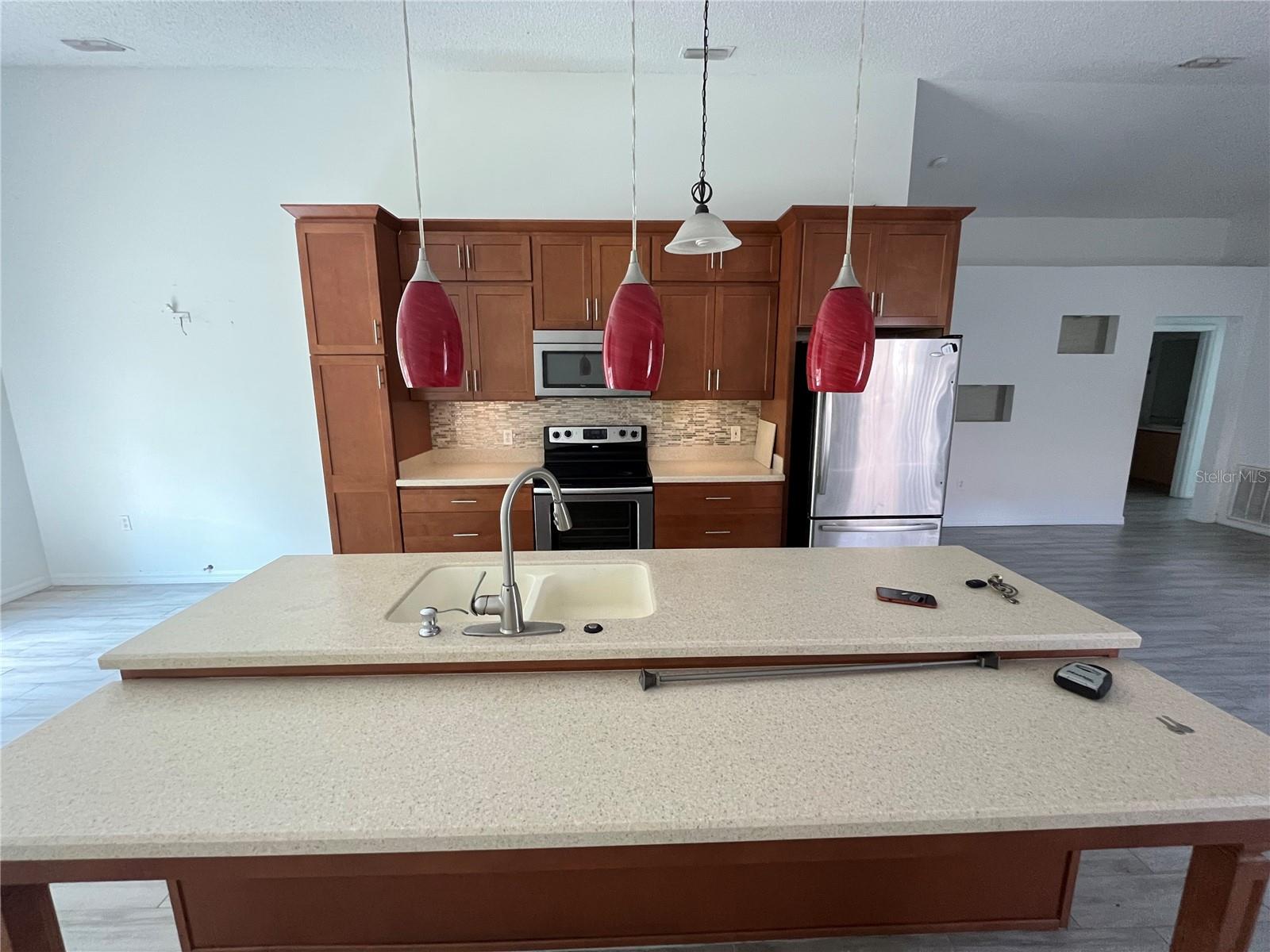 DEAN WOODS RESERVE - Residential Lease