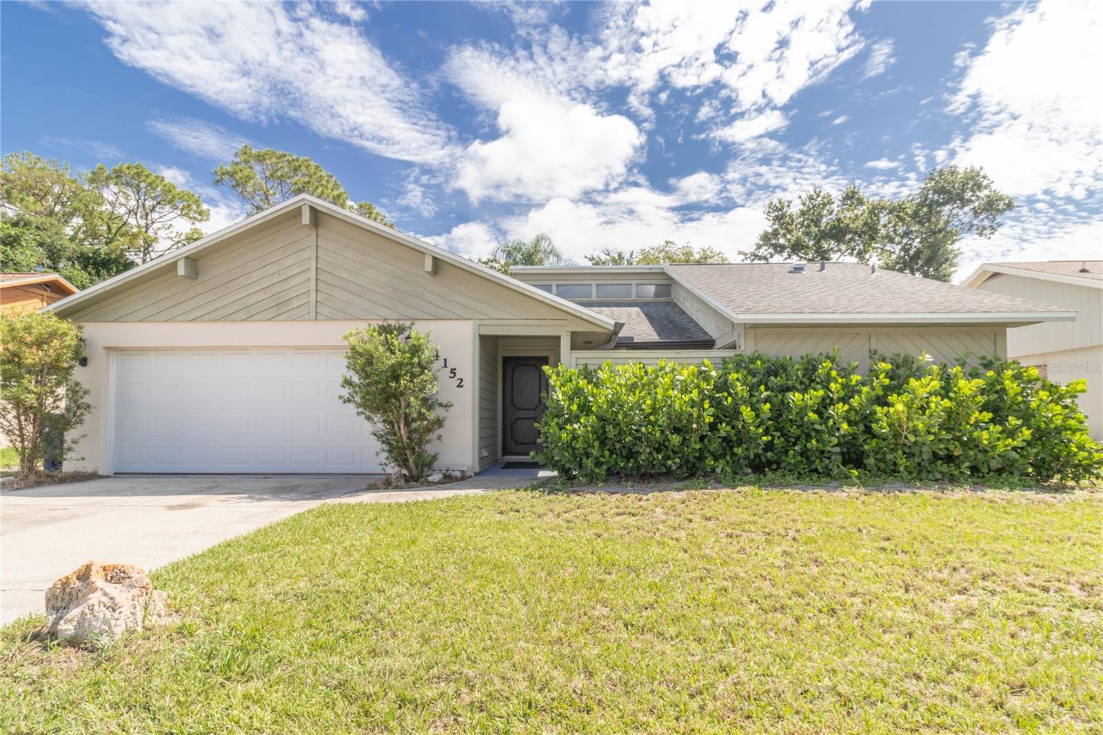 LAKE SARASOTA - Residential