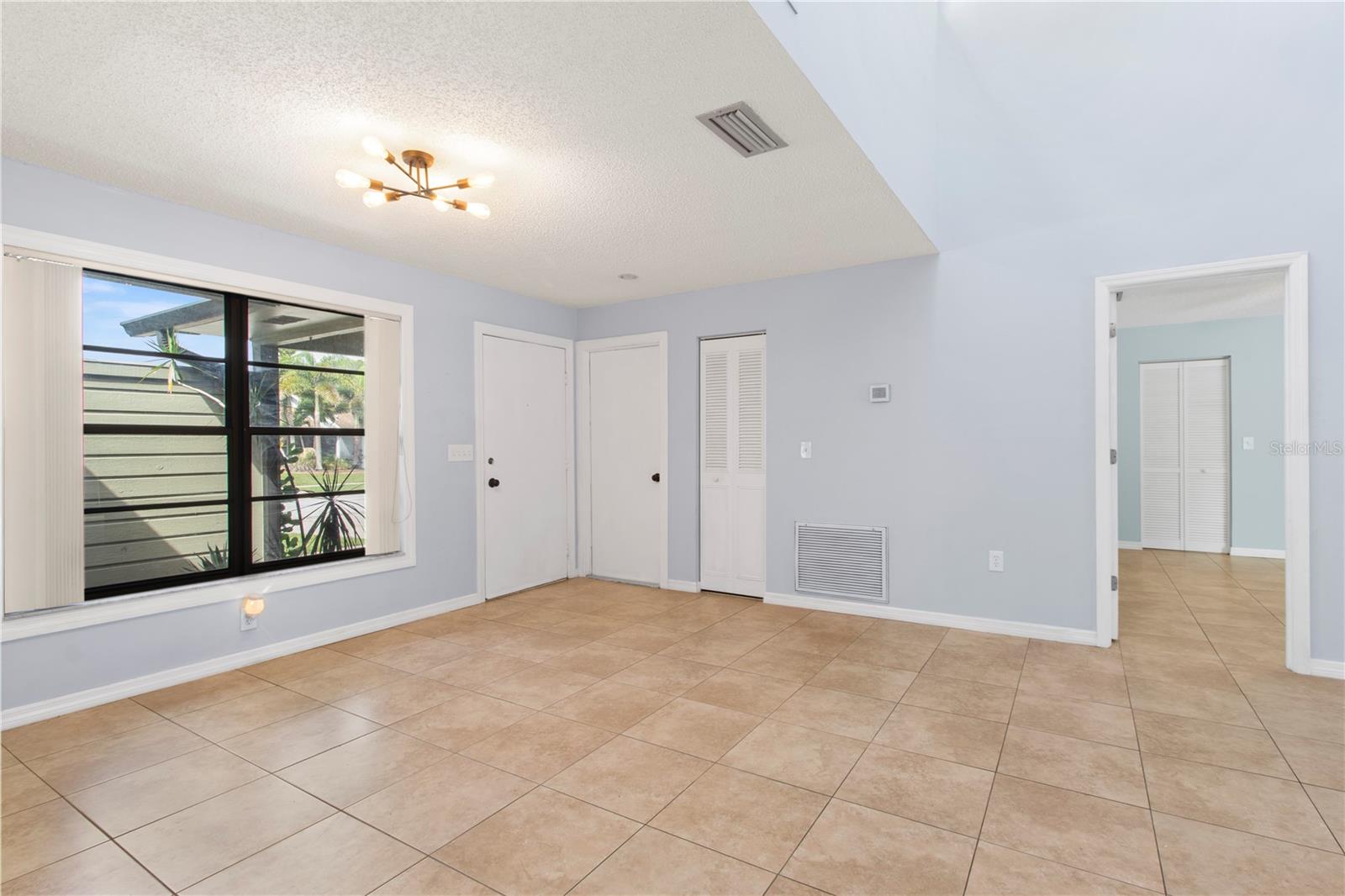 LAKE SARASOTA - Residential
