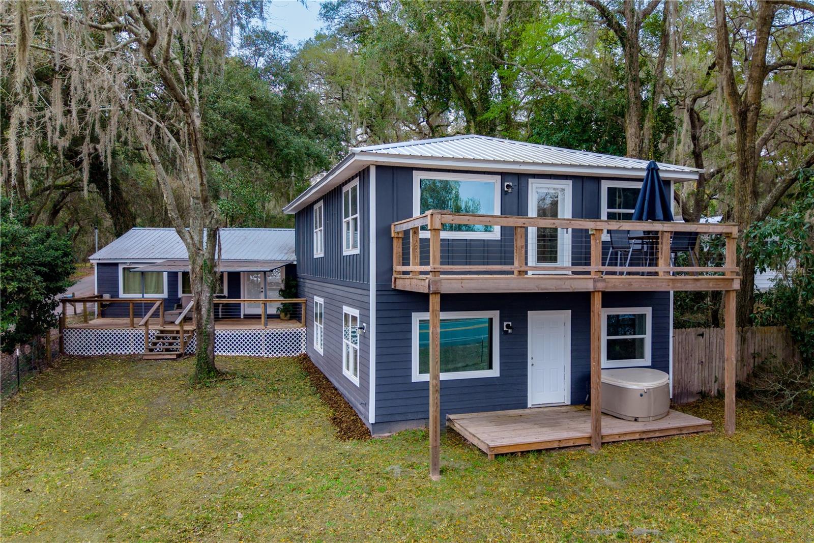 LAKEVIEW HLNDS - Residential